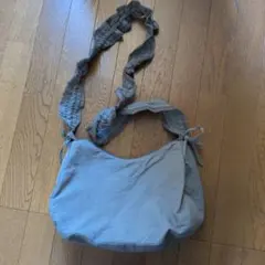 ギャザーショルダーバッグ グレーのサムネイル