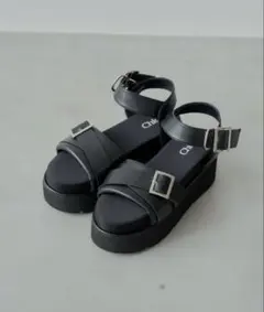 Chico厚底クロスベルトデザインサンダル