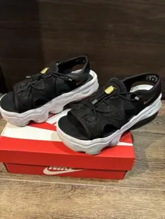 NIKE エアマックスココ 23