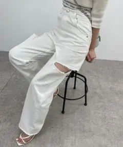 【値下げ】Chico/ダメージワイドデニムパンツ 白