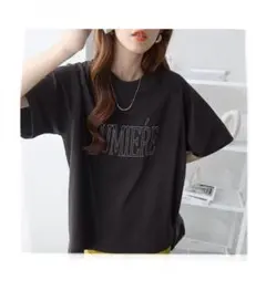 ReDial 大人の刺繍ロゴT ブラック Tシャツ