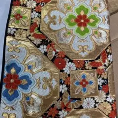 金色刺繍の伝統的和装用帯