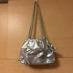 リボンモチーフ シルバー ショルダーバッグ