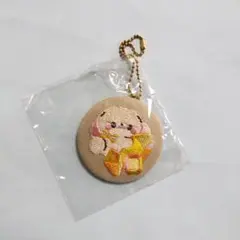 すくったっちさん カプセルトイ 刺繍缶バッジ たれうさぎさん ガチャ