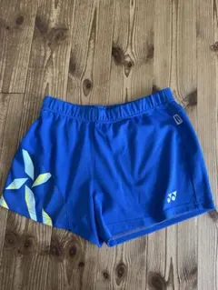 YONEX 青いハーフパンツ サイドグラフィック