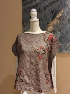 正絹　絞り　黒×赤　着物リメイク　プルオーバー　ベスト　フレンチスリーブ