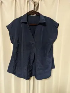 美品★テチチ　ブラウス（ネイビー）