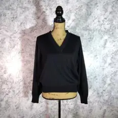 美品✨ピエールカルダン　レディース　ニット　セーター　黒　M　ウール100%