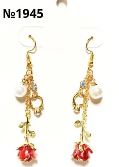 ピアス　薔薇　赤　チャーム　指輪　リング　オーロラ　ビジュー　パール　推し活