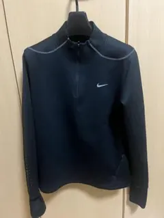 Nike Therma-FIT ハーフジップトップ