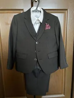 フォーマルスーツ 黒　110cm  男の子　ベスト付き　結婚式　卒園式　七五三