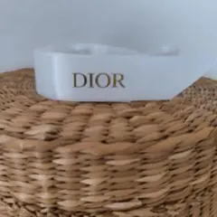 ディオールDior ホワイトリボン ゴールドロゴ