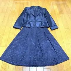 セレモニースーツ ジャケットとドット柄スカートのセット