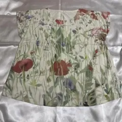 花柄 半袖トップス 肌ざわりがとてもよい生地