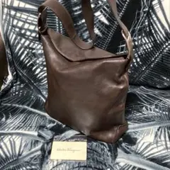 Salvatore Ferragamo フェラガモ ワンショルダー バッグ