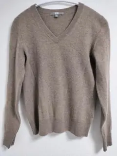 UNIQLO ブラウン Vネックカシミヤセーター Mサイズ