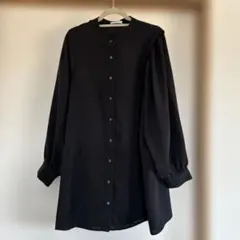 ブラックボタンアップシャツ 長袖　S