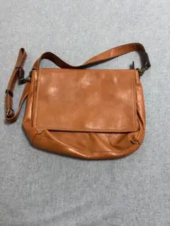 未使用品　革 ショルダーバッグ