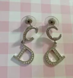 DIOR ラインストーン　両耳ピアス　正規品のサムネイル