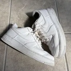 NIKE AIR FORCE 1 ホワイト スニーカー