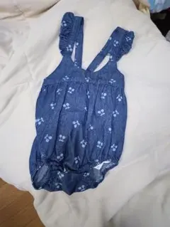 futafuta デニムブルー フルーツ柄ロンパース オーバーオール風　タグ付