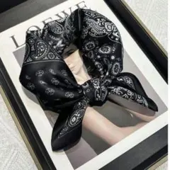 スカーフ ペイズリー柄 ブラック 大判 シルク風 バンダナ 韓国 おしゃれ 黒