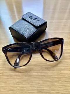 Ray Ban WAYFARER RB4105／ブラウンのサムネイル