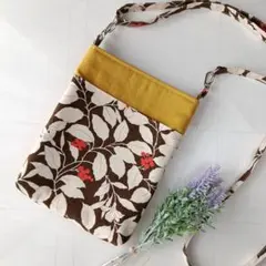ハンドメイド　スマホショルダーバッグ　スマホポーチ　サコッシュ　葉っぱ　植物柄