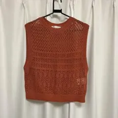 SENSE OF PLACE 透かし編みニットベスト オレンジ