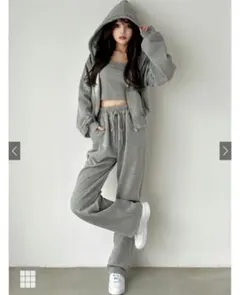 ジップパーカー×キャミ×ワイドパンツ裏起毛セットアップ