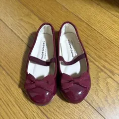 バーガンディ リボン付きバレエシューズ