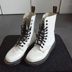 ドクターマーチン ブーツ 10ホール 白 ホワイト UK4 23㎝