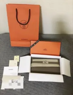 【HERMES 】ケリーウォレット 小銭入れ 未使用品 エトゥープ　エルメスのサムネイル