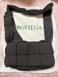 BOTTEGA VENETA パデッド カセット ショルダーバッグのサムネイル