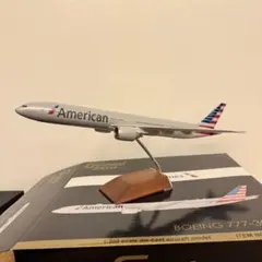 航空模型 アメリカン航空 Boeing 777-300ER 1/200モデルのサムネイル