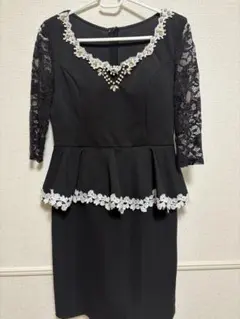 DAZZY ブラックペプラムドレス レーススリーブ キャバドレス