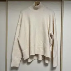 UR.S オフホワイト タートルネックニット