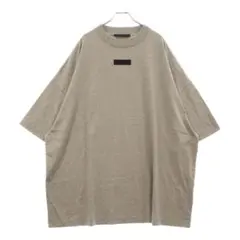 Fear of God Essentials ラバーロゴTシャツ
