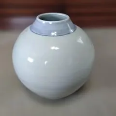 白磁彫 花瓶 木箱入り | Mercari