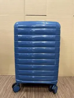 機内持ち込み スーツケースのサムネイル