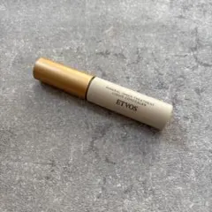 ミネラルインナートリートメント　リキッドコンシーラー　アイボリーベージュ