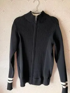 【メンズ】再々値下げ❗️黒いリブ編み長袖ジップアップ
