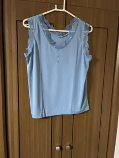 水色レース付きタンクトップ