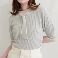 【美品】natural couture パール付きボウタイバイカラーニット