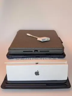 iPad (第9世代) Wi-Fi 64GB＋Logitech＋純正レザー美品