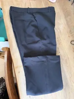UNIQLO ブラック スリムフィット スラックス　美品