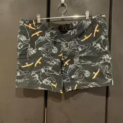 WILDTHINGS ショートパンツ 黒地 多色プリントのサムネイル