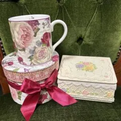 アクセサリーケースのバラのマグカップの2点セット