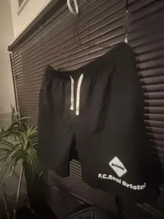 F.C.Real Bristol 黒 ショートパンツ