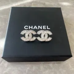 大人気　CCロゴピアス　シルバー&ビジュー　ココマークピアス